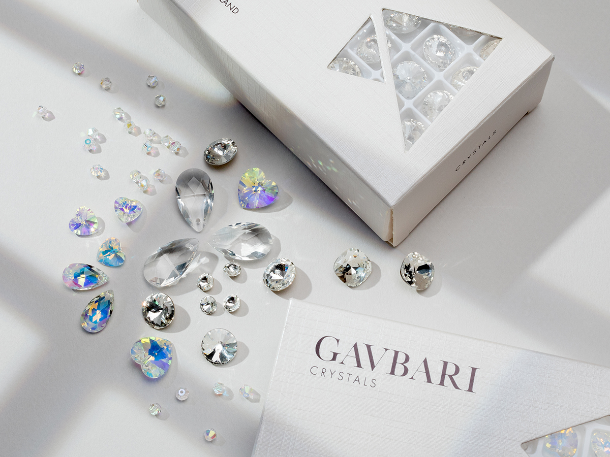 Cristaux, pierres naturelles et perles par GAVBARI