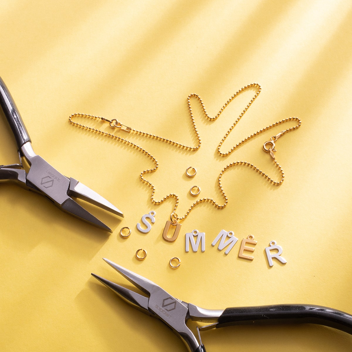 pendentif-lettre-1.jpg